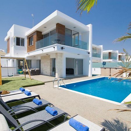 Villa Lynn Boutique Beachfront Agia Napa Exterior foto