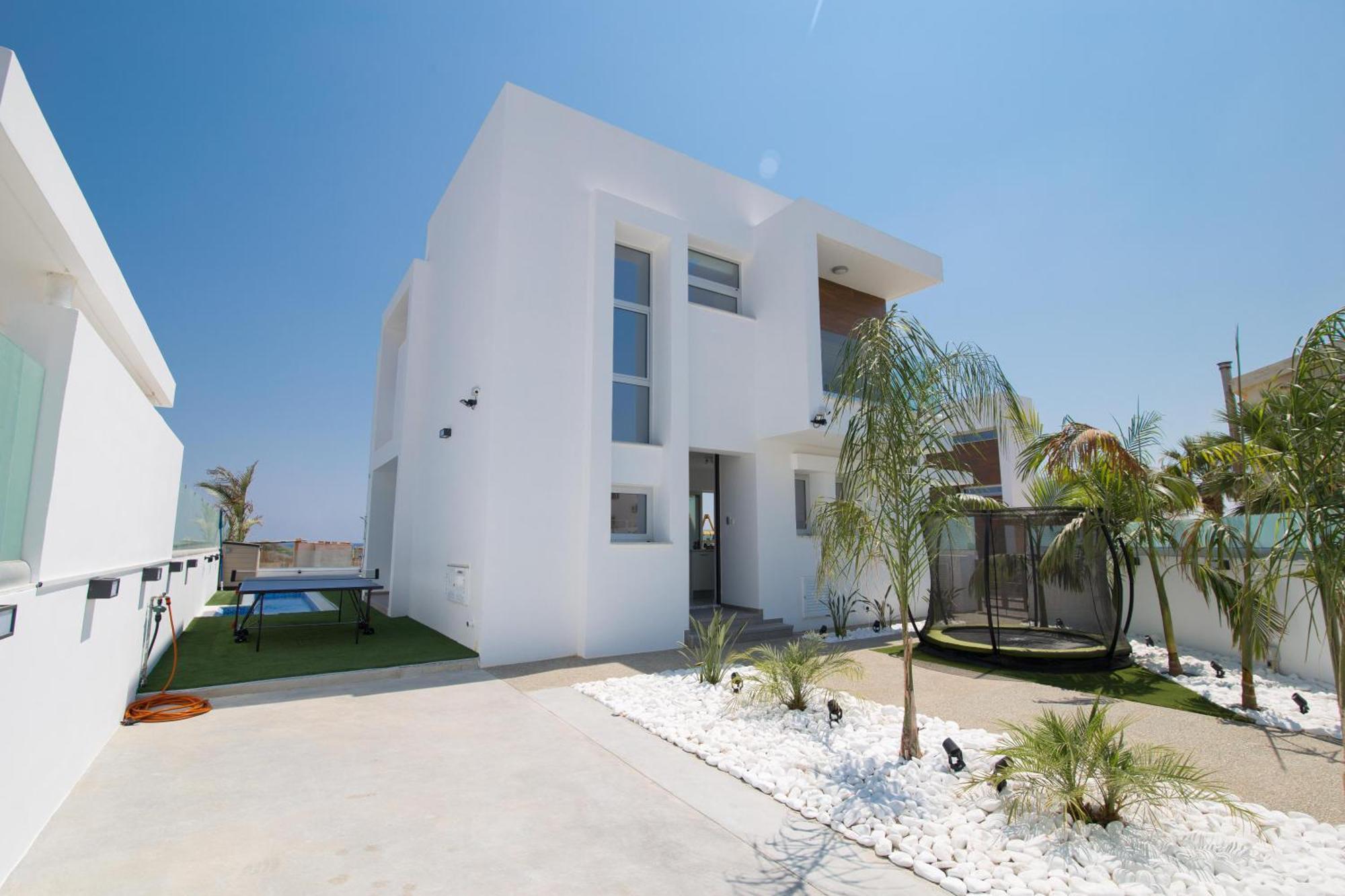 Villa Lynn Boutique Beachfront Agia Napa Exterior foto