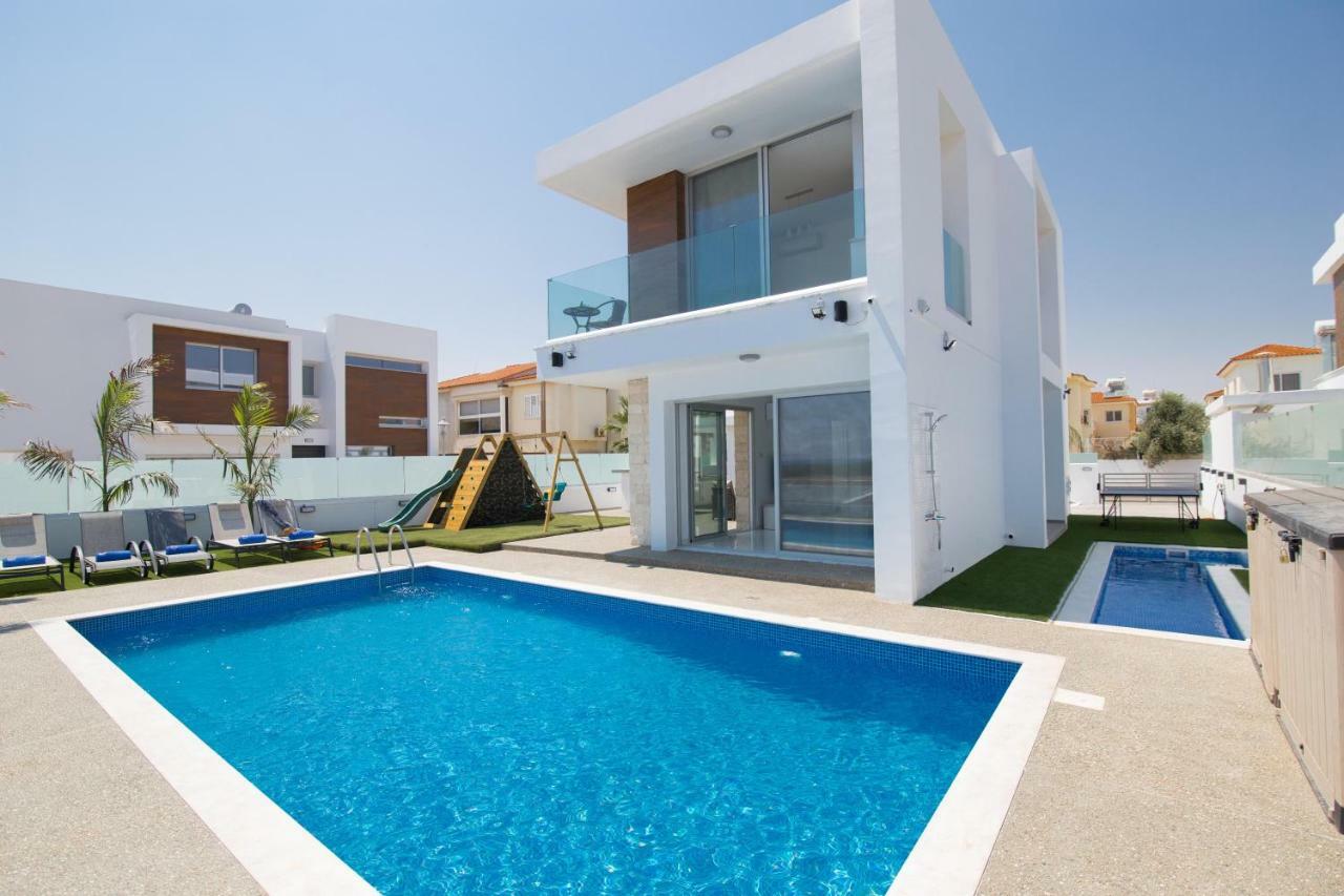 Villa Lynn Boutique Beachfront Agia Napa Exterior foto