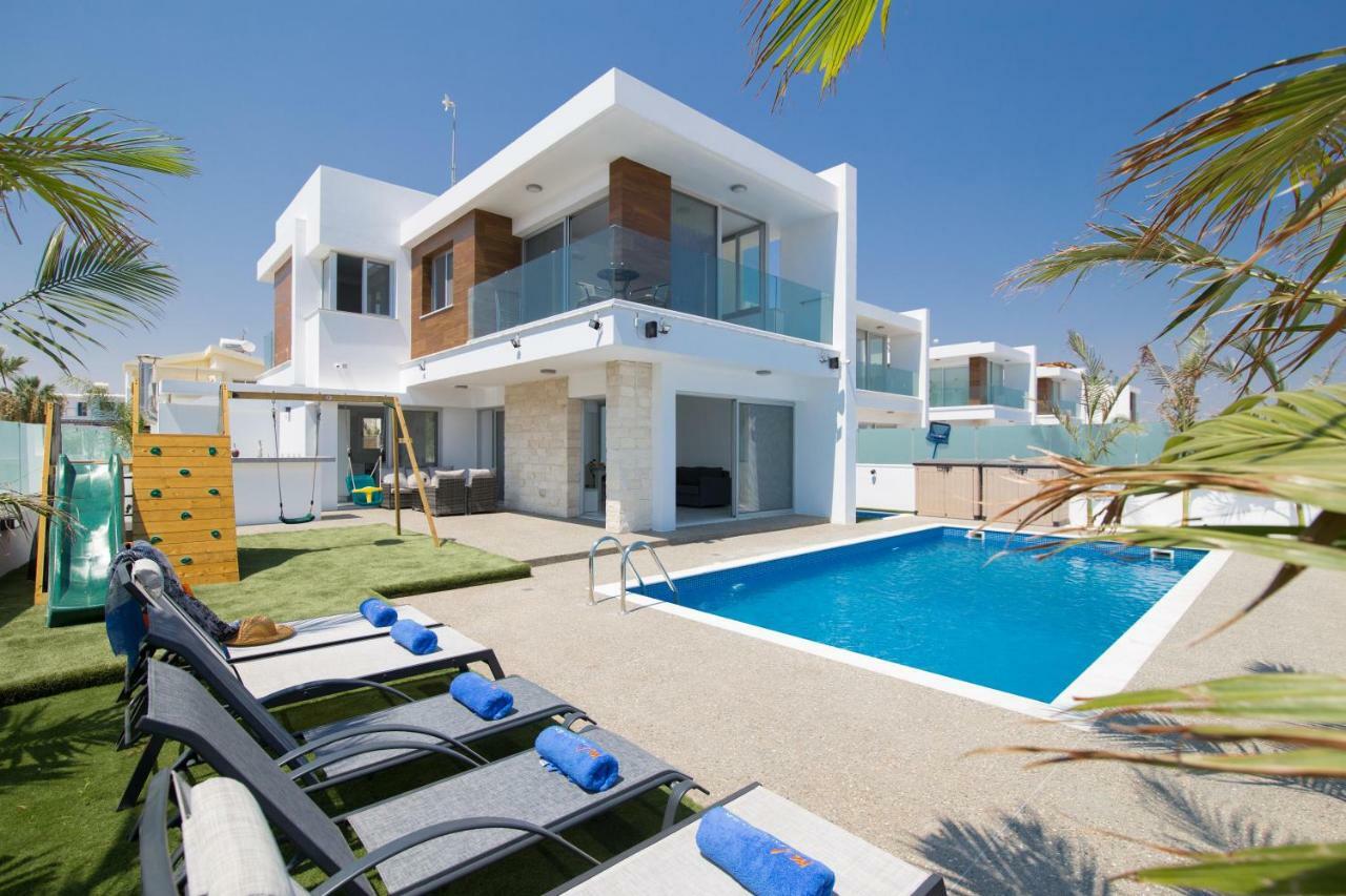 Villa Lynn Boutique Beachfront Agia Napa Exterior foto